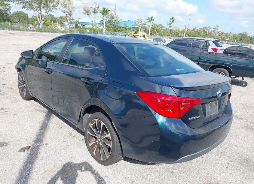 Photo 3 of 2017 Toyota Corolla SE (VIN 2T1BURHE1HC886624)