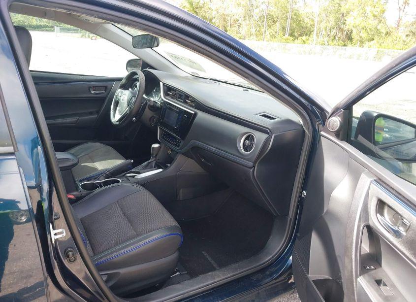 Photo 5 of 2017 Toyota Corolla SE (VIN 2T1BURHE1HC886624)