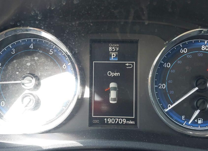 Photo 7 of 2017 Toyota Corolla SE (VIN 2T1BURHE1HC886624)