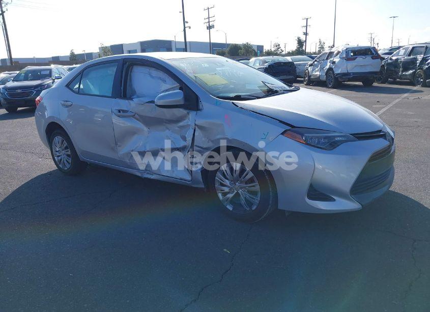 2017 Toyota Corolla LE (VIN 2T1BURHE1HC898515) main photo
