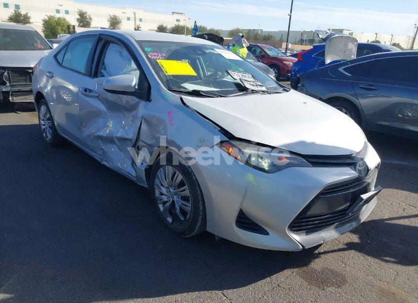 Photo 13 of 2017 Toyota Corolla LE (VIN 2T1BURHE1HC898515)
