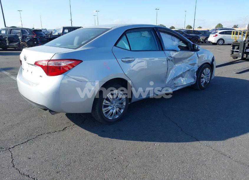 Photo 4 of 2017 Toyota Corolla LE (VIN 2T1BURHE1HC898515)