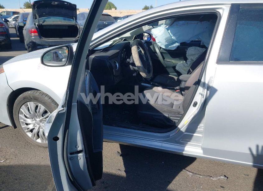 Photo 5 of 2017 Toyota Corolla LE (VIN 2T1BURHE1HC898515)