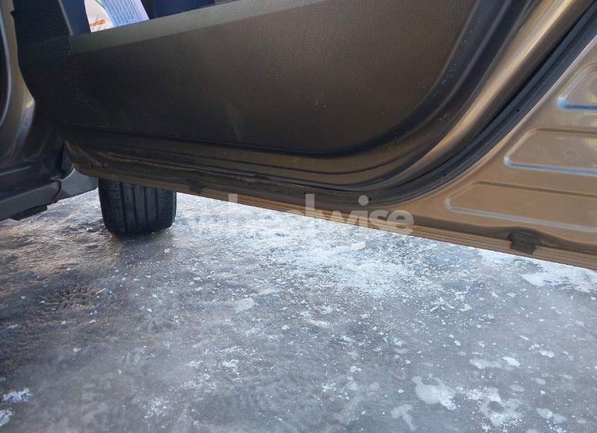 Photo 5 of 2017 Toyota Corolla LE (VIN 2T1BURHE1HC918875)