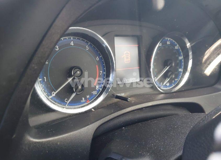 Photo 7 of 2017 Toyota Corolla LE (VIN 2T1BURHE1HC918875)