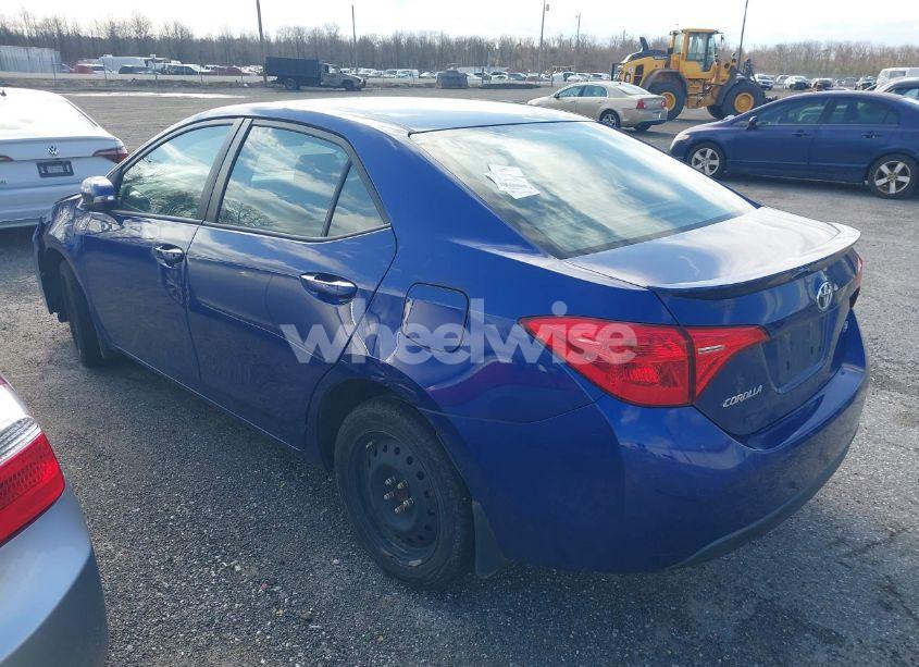 Photo 3 of 2017 Toyota Corolla SE (VIN 2T1BURHE1HC920853)