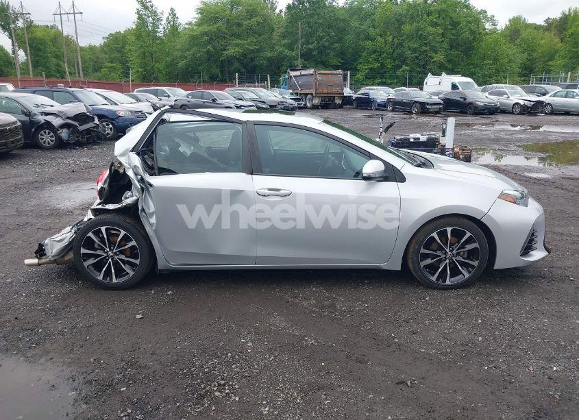 Photo 13 of 2017 Toyota Corolla XSE (VIN 2T1BURHE1HC942738)