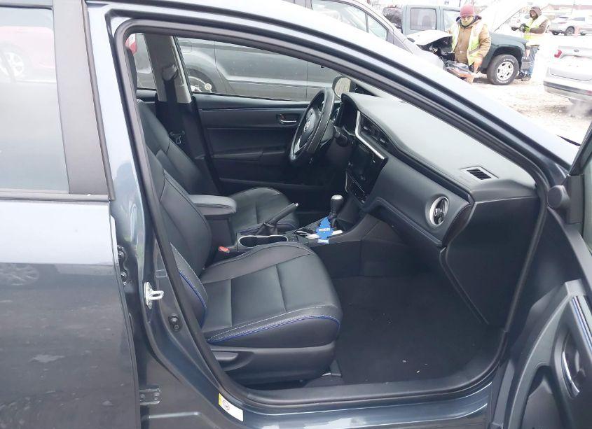 Photo 5 of 2017 Toyota Corolla XSE (VIN 2T1BURHE1HC944764)