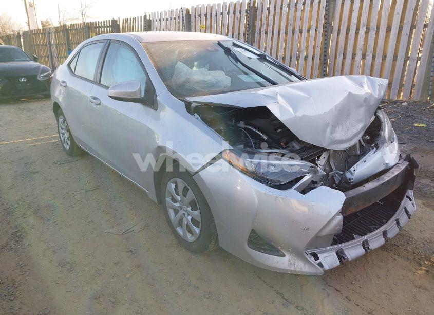 2017 Toyota Corolla LE (VIN 2T1BURHE1HC958163) main photo