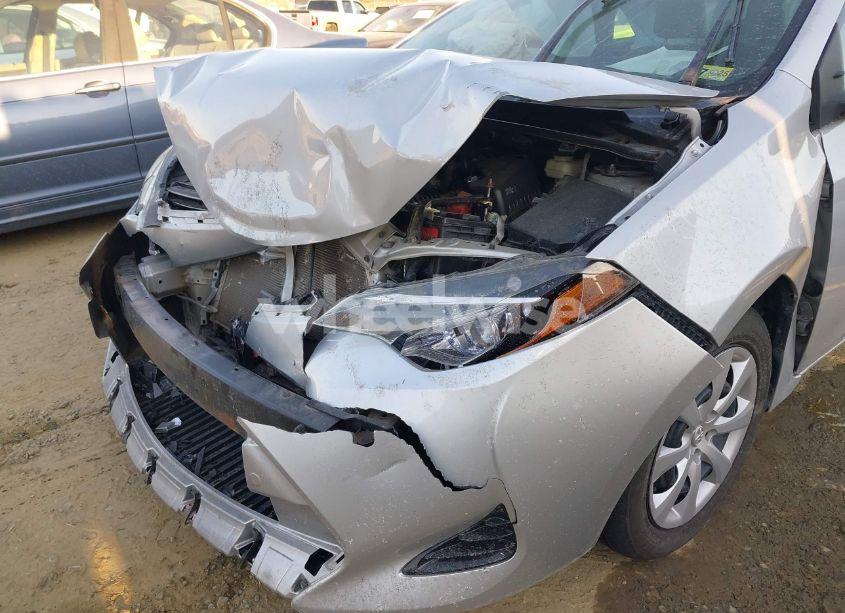 Photo 6 of 2017 Toyota Corolla LE (VIN 2T1BURHE1HC958163)