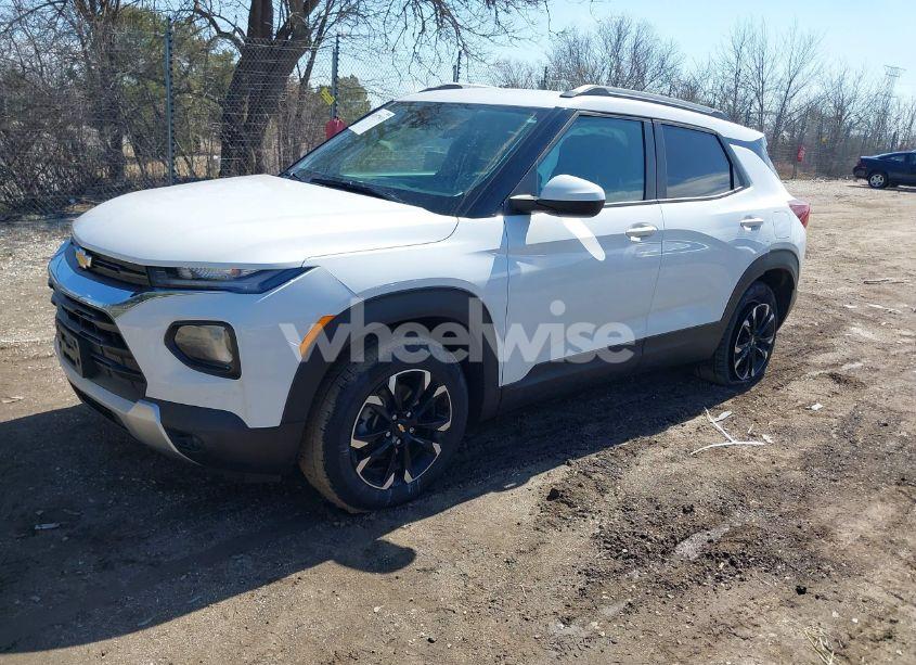 Photo 2 of 2021 Chevrolet Trailblazer AWD LT (VIN 2T1BURHE1JC******)