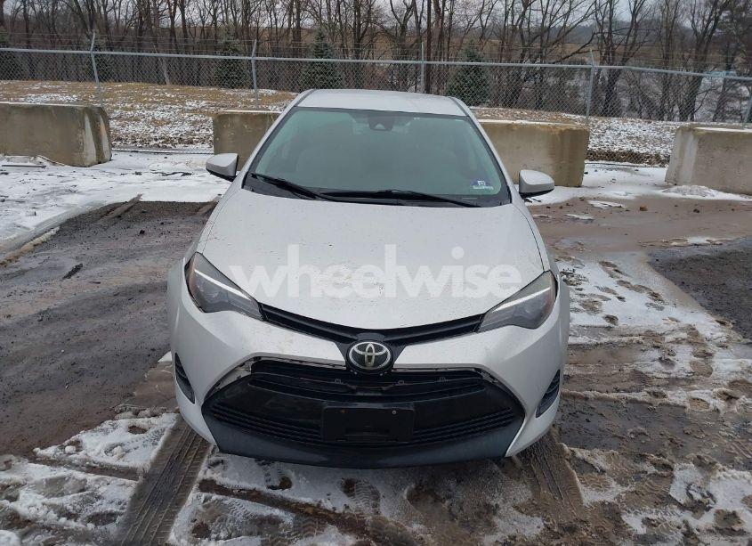 Photo 12 of 2018 Toyota Corolla LE (VIN 2T1BURHE1JC002025)