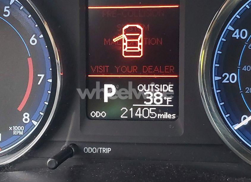 Photo 15 of 2018 Toyota Corolla LE (VIN 2T1BURHE1JC002025)