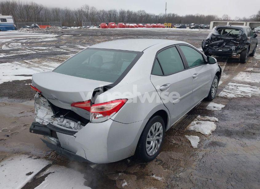 Photo 4 of 2018 Toyota Corolla LE (VIN 2T1BURHE1JC002025)