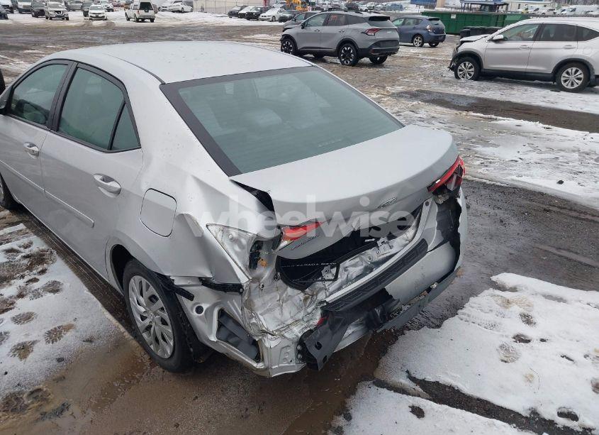 Photo 6 of 2018 Toyota Corolla LE (VIN 2T1BURHE1JC002025)