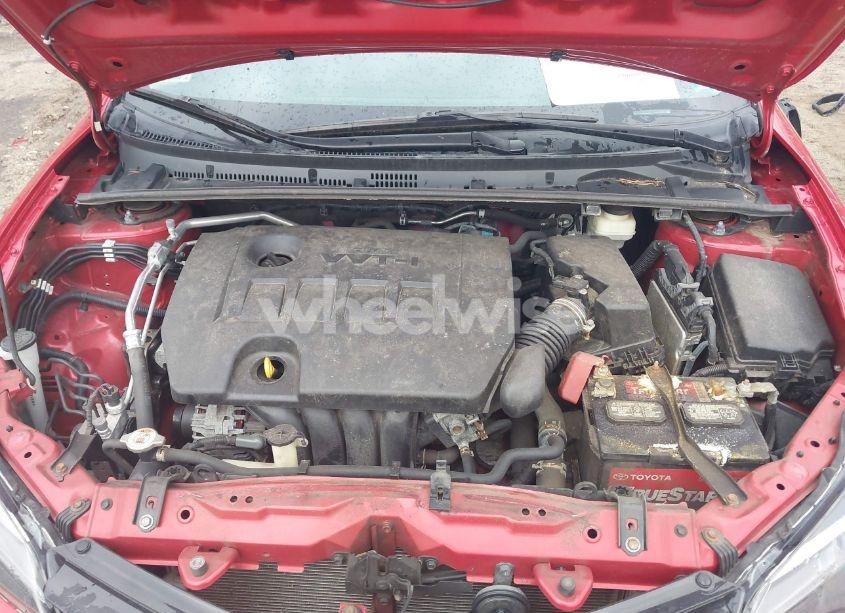 Photo 10 of 2018 Toyota Corolla LE (VIN 2T1BURHE1JC003661)