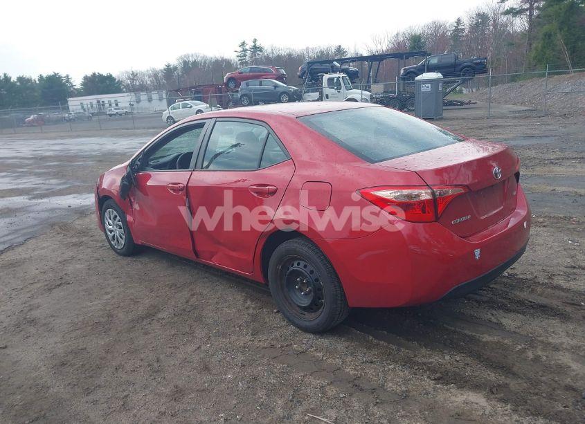 Photo 3 of 2018 Toyota Corolla LE (VIN 2T1BURHE1JC003661)