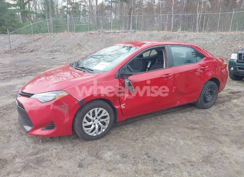 Photo 6 of 2018 Toyota Corolla LE (VIN 2T1BURHE1JC003661)