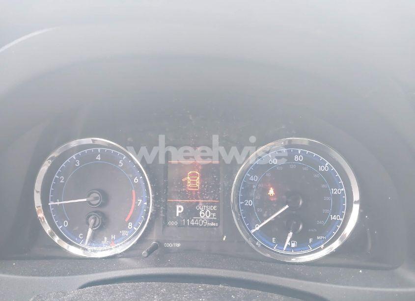 Photo 7 of 2018 Toyota Corolla LE (VIN 2T1BURHE1JC003661)