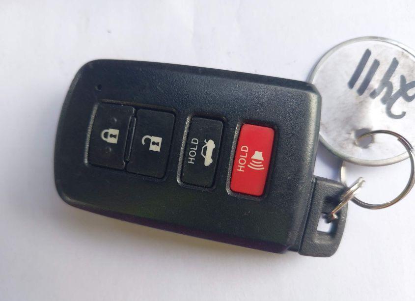 Photo 11 of 2018 Toyota Corolla SE (VIN 2T1BURHE1JC007824)