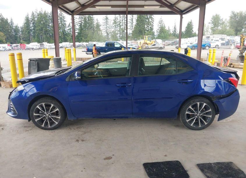 Photo 14 of 2018 Toyota Corolla SE (VIN 2T1BURHE1JC007824)