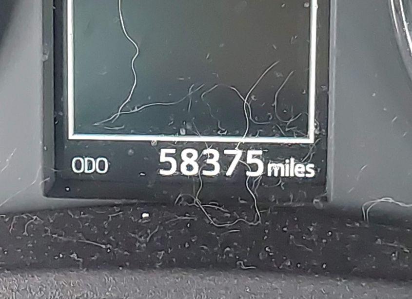 Photo 15 of 2018 Toyota Corolla SE (VIN 2T1BURHE1JC007824)