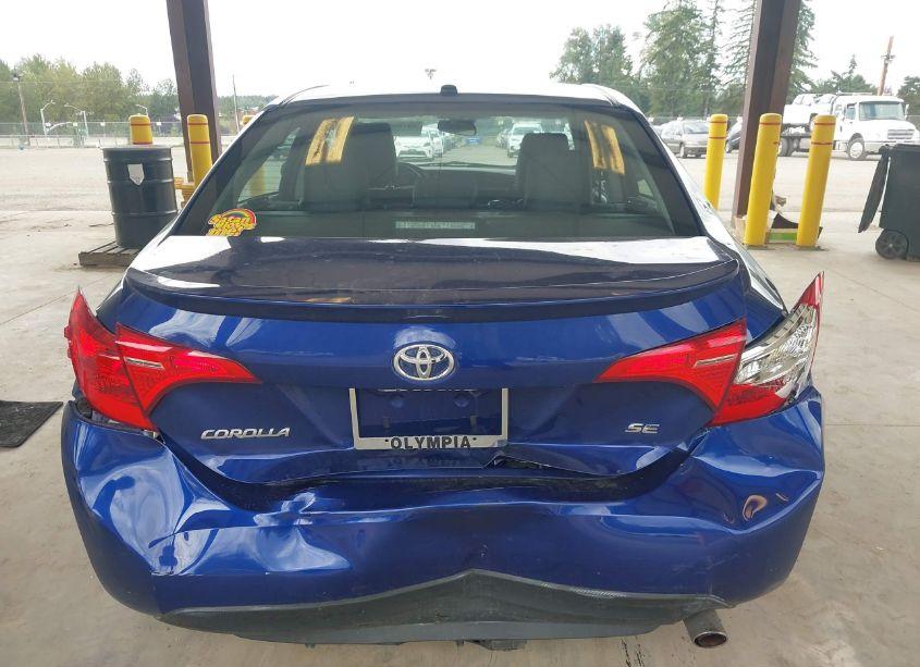 Photo 16 of 2018 Toyota Corolla SE (VIN 2T1BURHE1JC007824)