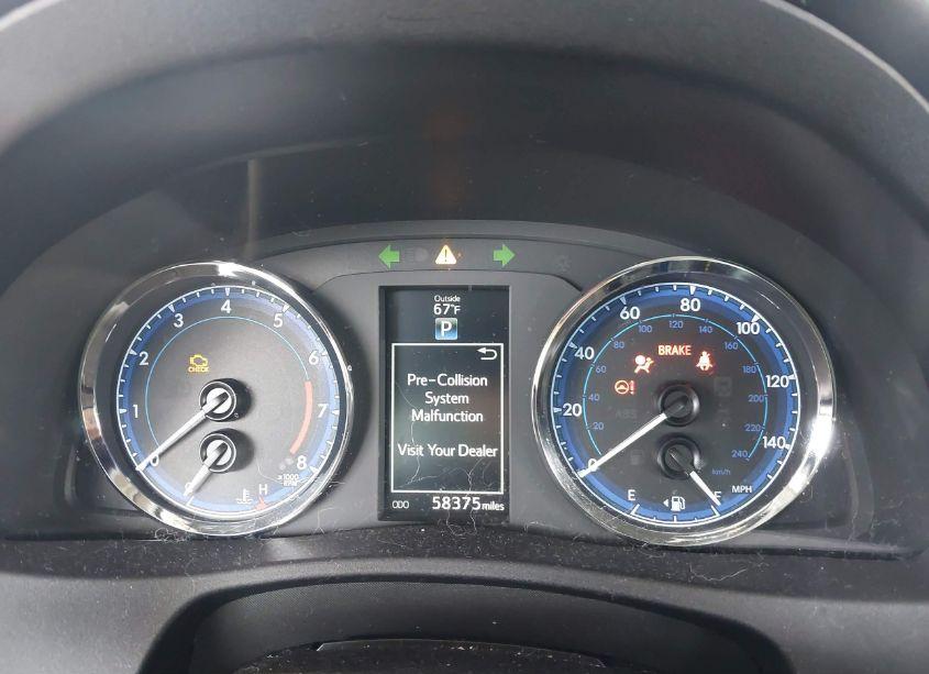 Photo 7 of 2018 Toyota Corolla SE (VIN 2T1BURHE1JC007824)