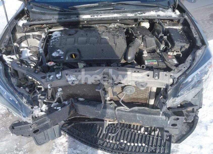 Photo 10 of 2018 Toyota Corolla LE (VIN 2T1BURHE1JC009489)