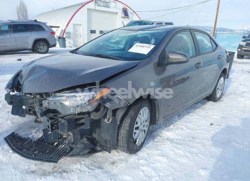 Photo 2 of 2018 Toyota Corolla LE (VIN 2T1BURHE1JC009489)