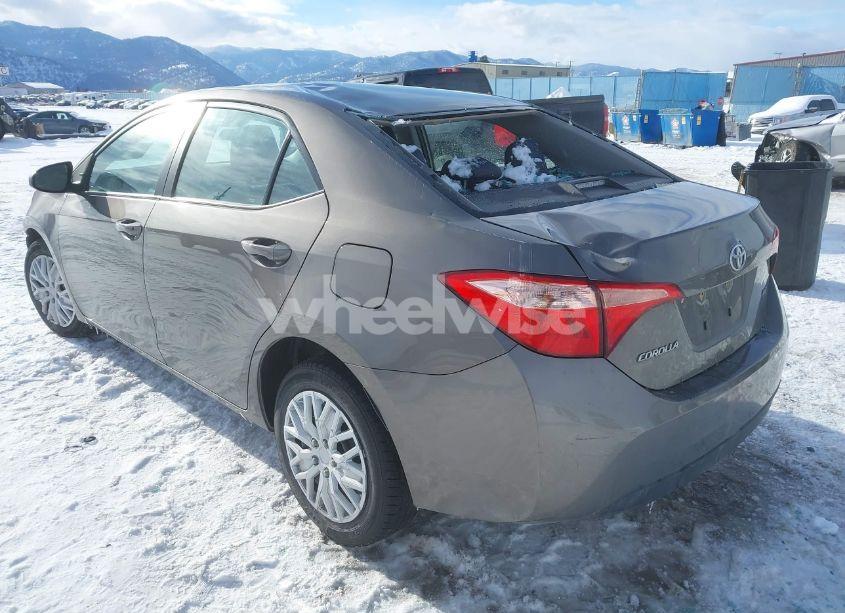 Photo 3 of 2018 Toyota Corolla LE (VIN 2T1BURHE1JC009489)