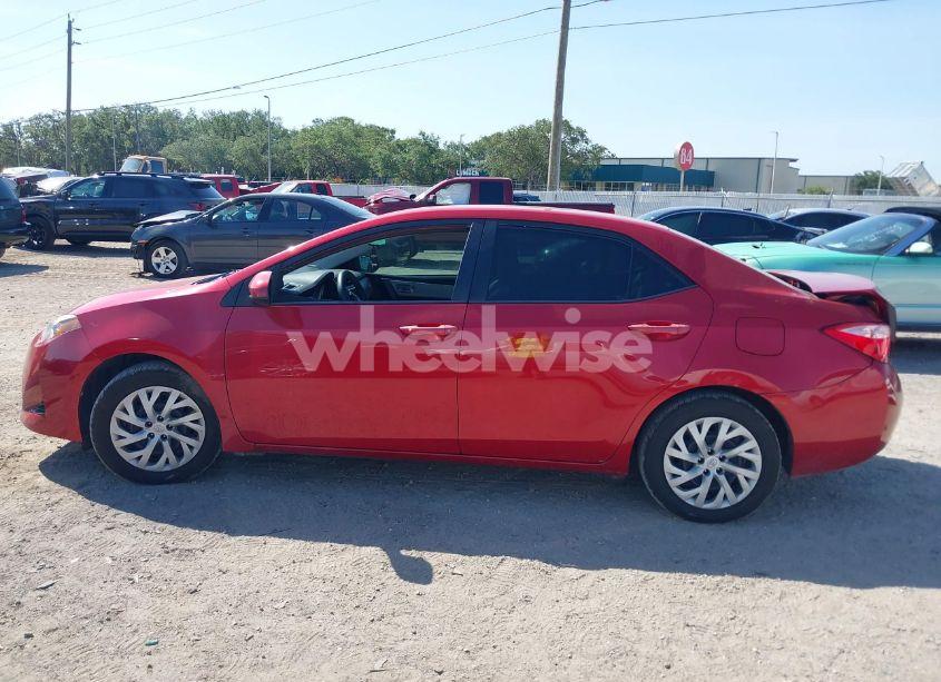 Photo 14 of 2018 Toyota Corolla LE (VIN 2T1BURHE1JC011808)