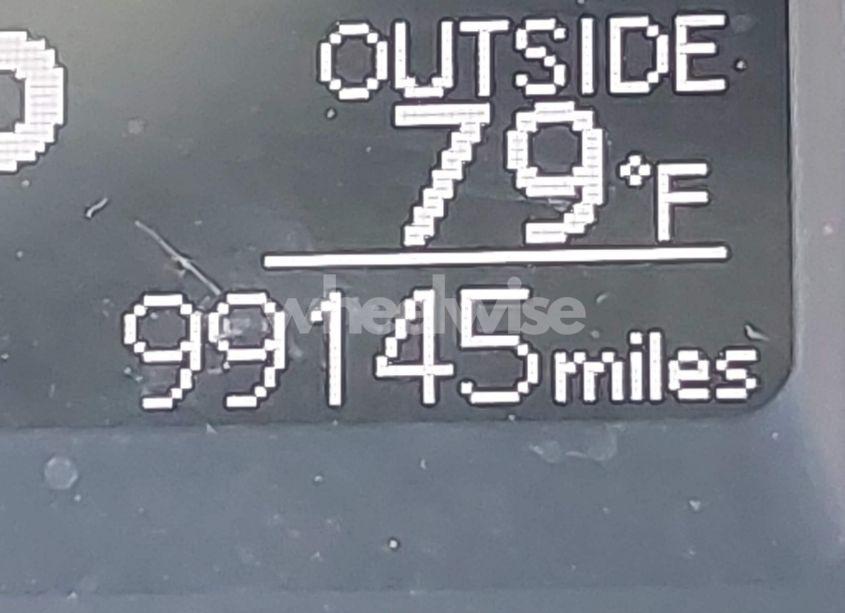 Photo 15 of 2018 Toyota Corolla LE (VIN 2T1BURHE1JC015700)