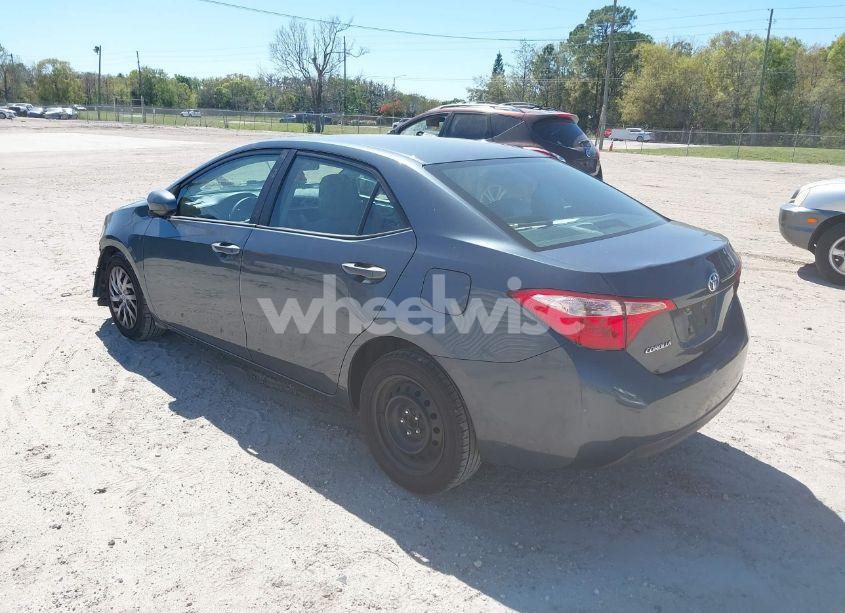 Photo 3 of 2018 Toyota Corolla LE (VIN 2T1BURHE1JC015700)