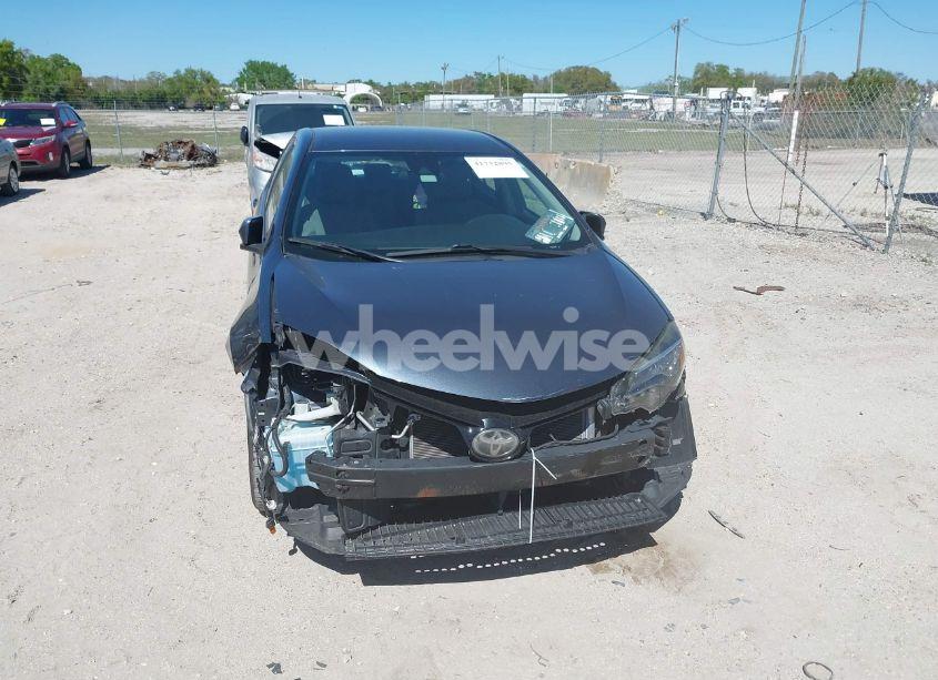 Photo 6 of 2018 Toyota Corolla LE (VIN 2T1BURHE1JC015700)