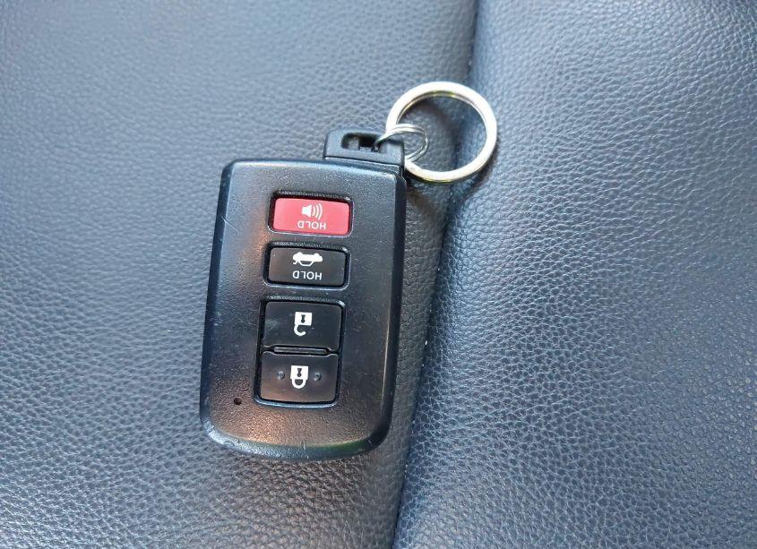 Photo 11 of 2018 Toyota Corolla XSE (VIN 2T1BURHE1JC027216)