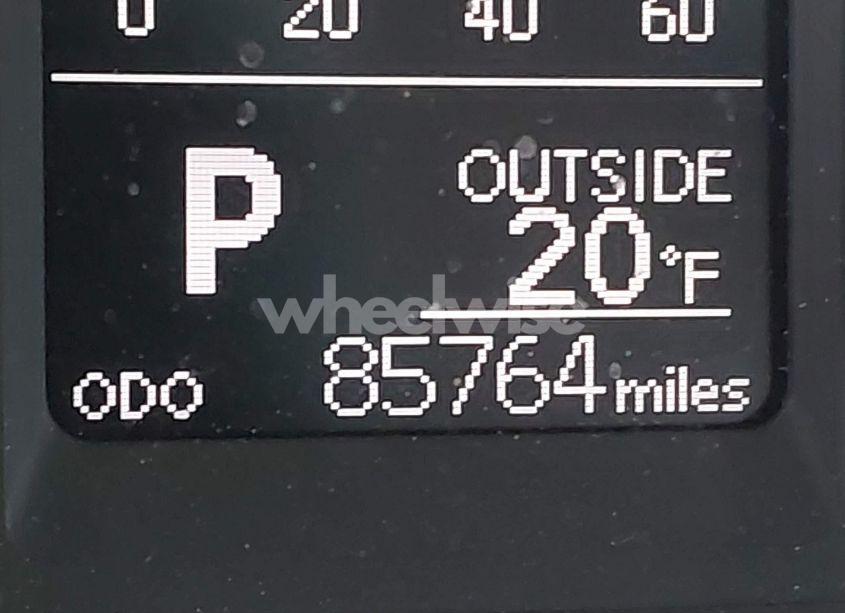 Photo 16 of 2018 Toyota Corolla LE (VIN 2T1BURHE1JC030942)