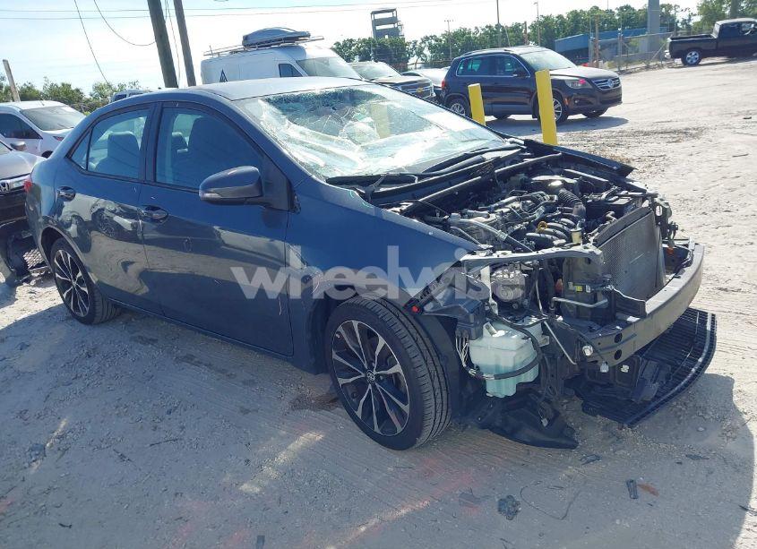2018 Toyota Corolla SE (VIN 2T1BURHE1JC031797) main photo