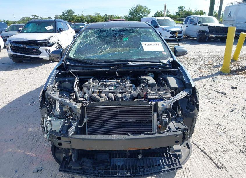 Photo 13 of 2018 Toyota Corolla SE (VIN 2T1BURHE1JC031797)