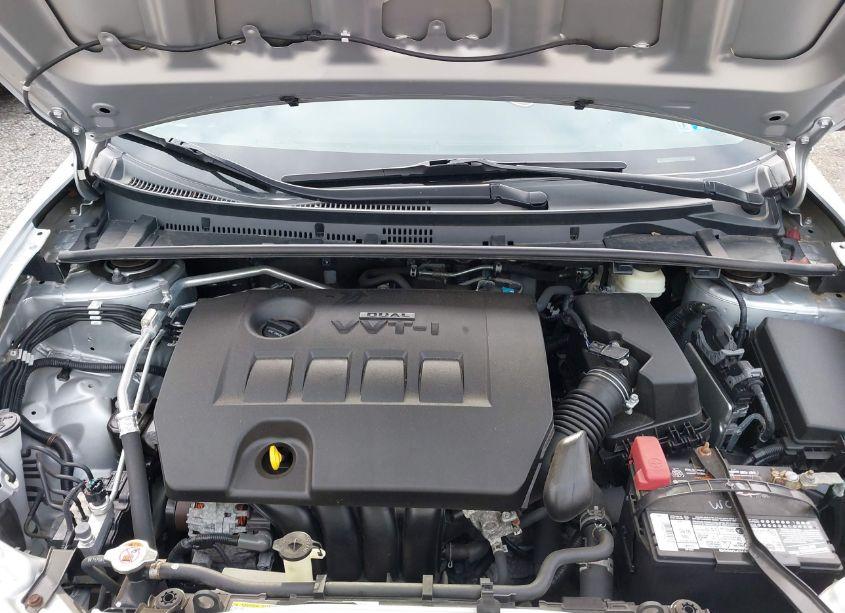 Photo 10 of 2018 Toyota Corolla LE (VIN 2T1BURHE1JC038619)