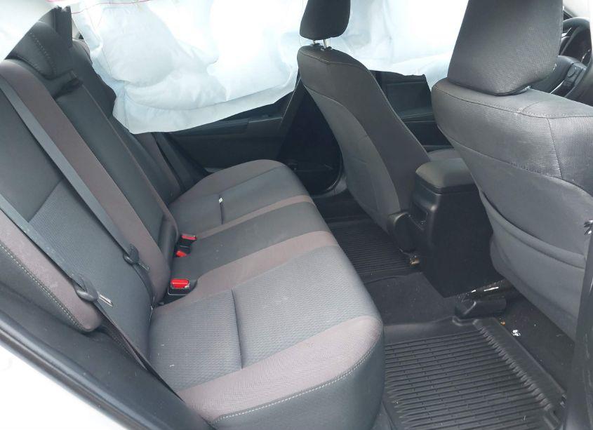 Photo 8 of 2018 Toyota Corolla LE (VIN 2T1BURHE1JC038619)