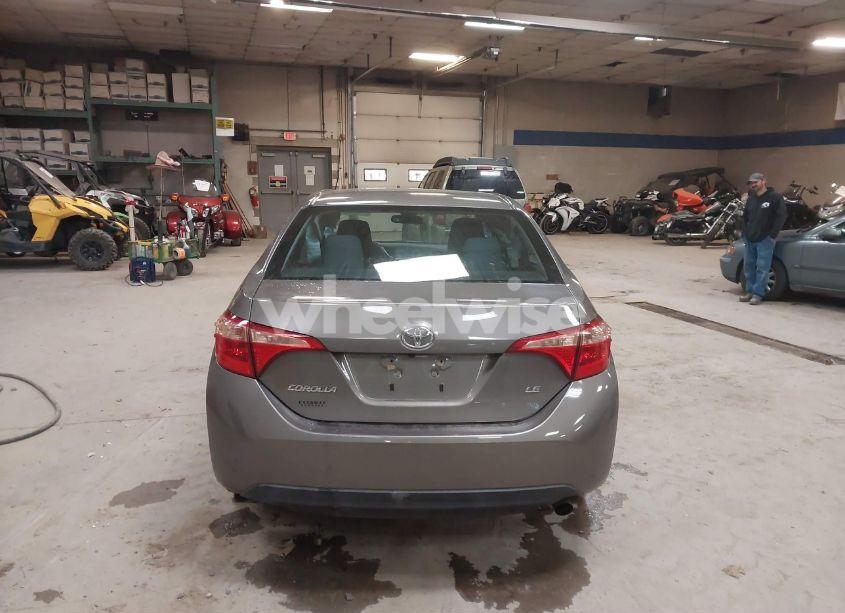 Photo 16 of 2018 Toyota Corolla LE (VIN 2T1BURHE1JC041200)