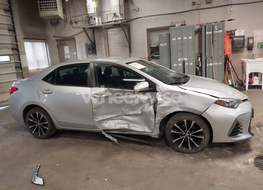 Photo 13 of 2018 Toyota Corolla SE (VIN 2T1BURHE1JC041875)