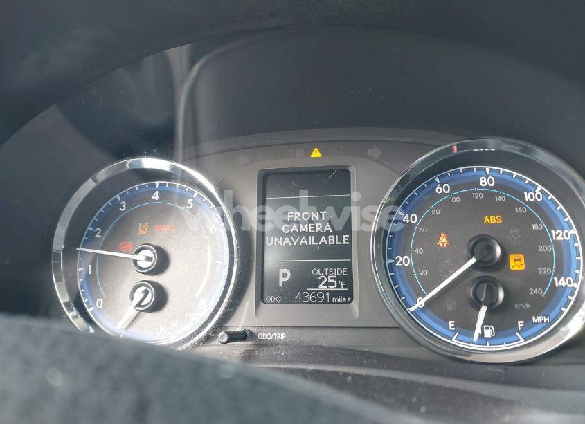 Photo 7 of 2018 Toyota Corolla LE (VIN 2T1BURHE1JC046395)