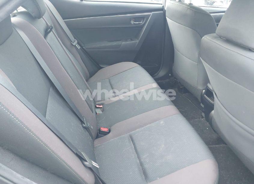 Photo 8 of 2018 Toyota Corolla LE (VIN 2T1BURHE1JC046395)