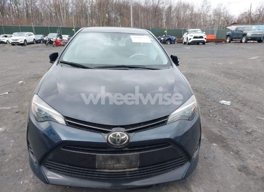Photo 12 of 2018 Toyota Corolla LE (VIN 2T1BURHE1JC049149)