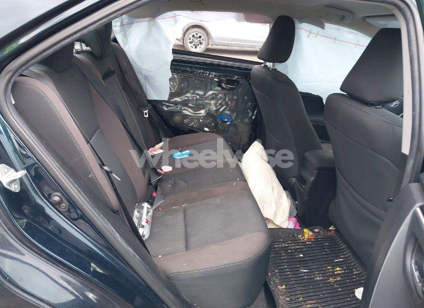 Photo 8 of 2018 Toyota Corolla LE (VIN 2T1BURHE1JC049149)