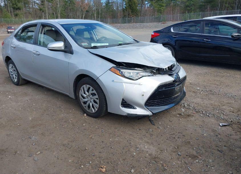 2018 Toyota Corolla LE (VIN 2T1BURHE1JC049491) main photo