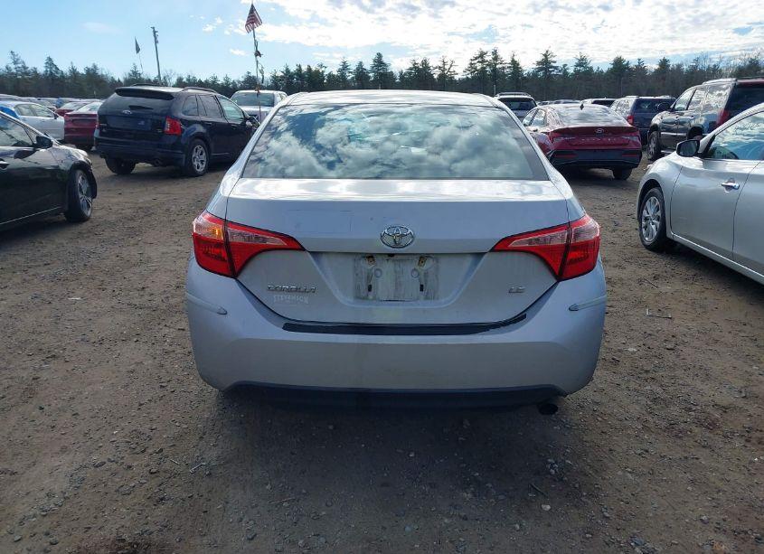 Photo 16 of 2018 Toyota Corolla LE (VIN 2T1BURHE1JC049491)