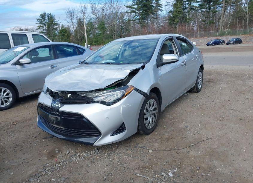 Photo 2 of 2018 Toyota Corolla LE (VIN 2T1BURHE1JC049491)